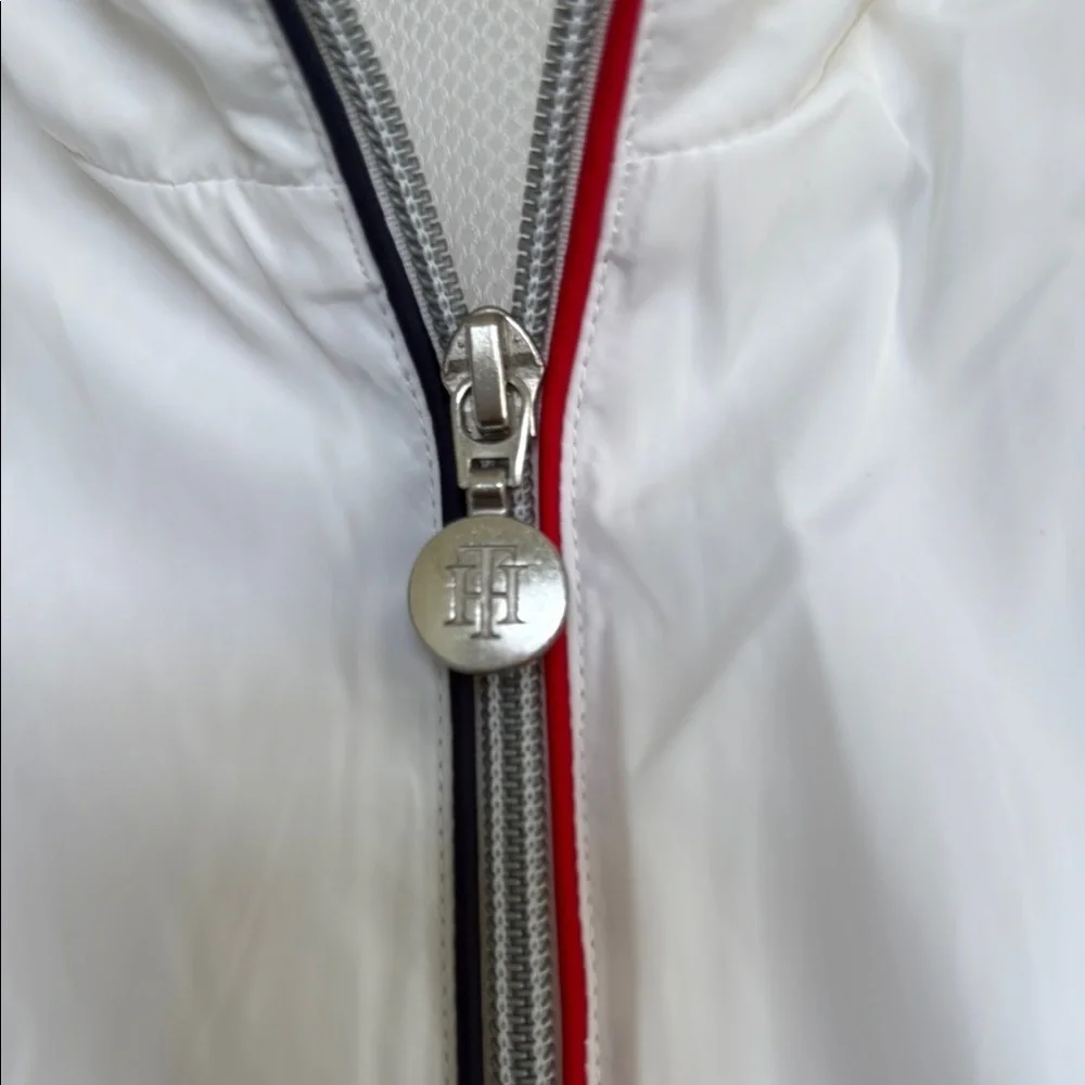Tommy Hilfiger chic white